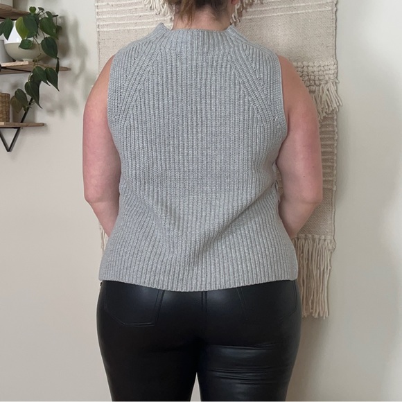 Chunky Knit Muscle Shirt - Picture 2 of 6